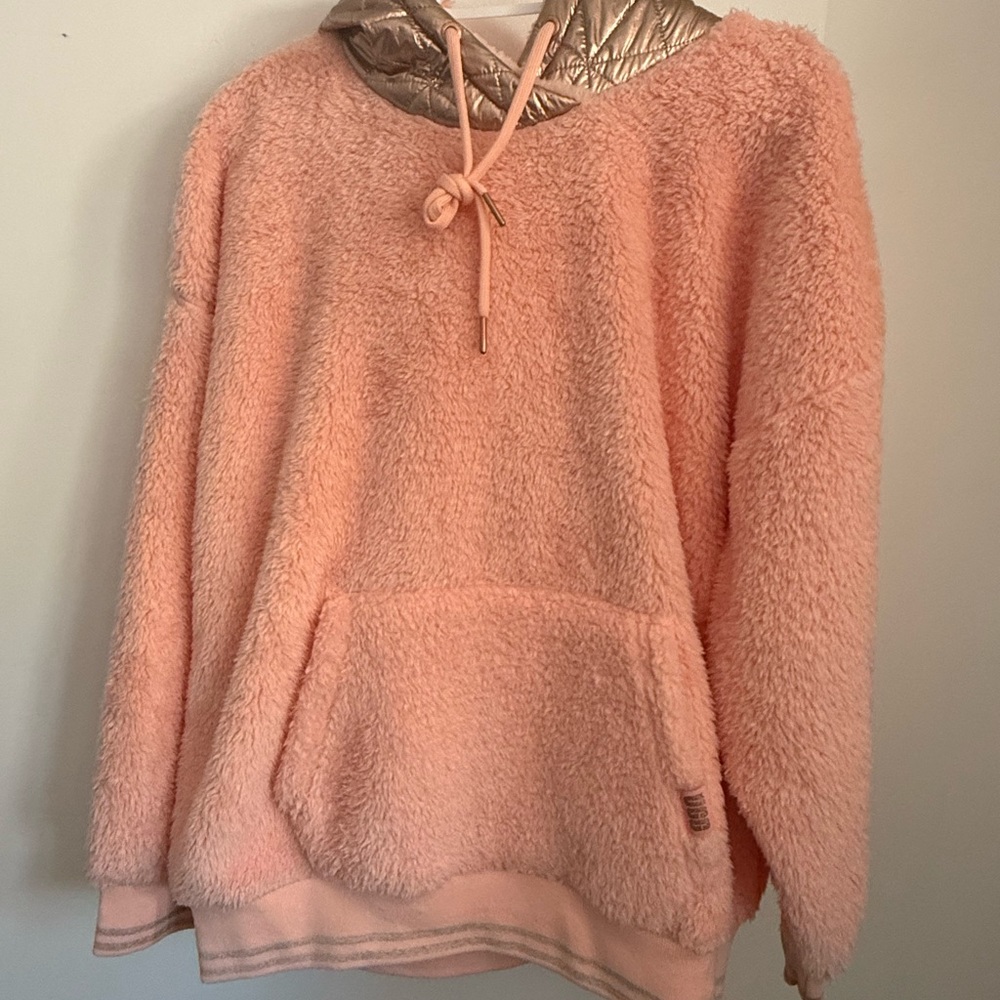 NWT UGG Peach and Rose Gold Metallic Sherpa Hoodie